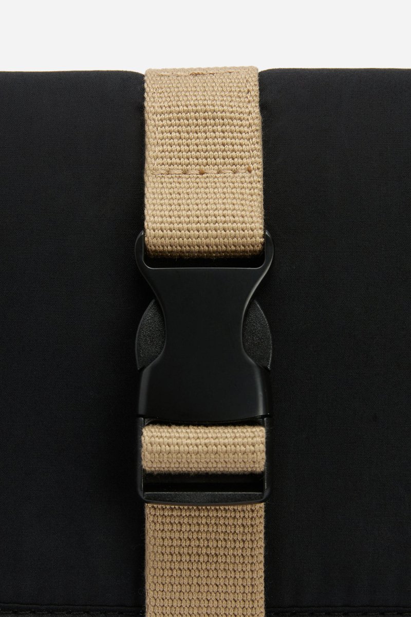 Barbour Transport Hanging Washbag (Black) | Bags